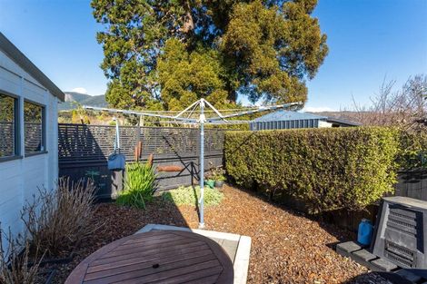 Photo of property in 10 Woodstock Place, Stoke, Nelson, 7011