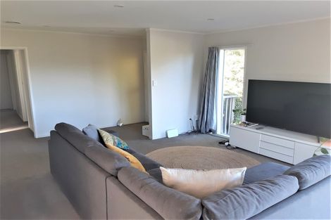 Photo of property in 31 Glencourt Place, Glenfield, Auckland, 0629