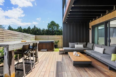 Photo of property in 18 Pinnacles Lane, Pauanui, 3579