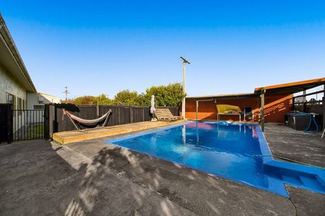 Photo of property in 301 Waihi Road, Hawera, 4673