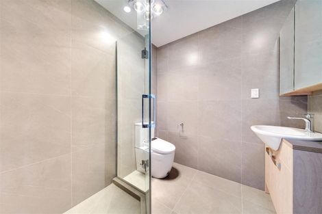 Photo of property in 1/2 Wood Street, Papakura, 2110