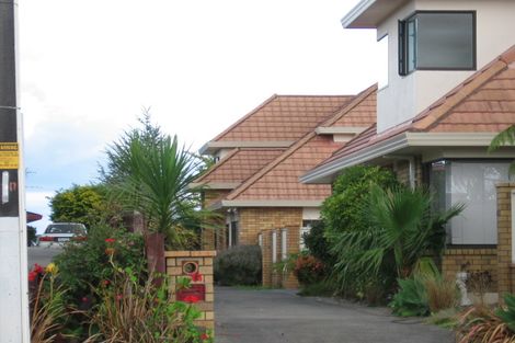Photo of property in 109a Donovan Street, Blockhouse Bay, Auckland, 0600