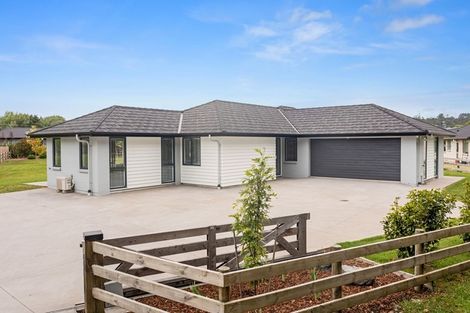 Photo of property in 15 Downer Access Road, Kaukapakapa, 0873