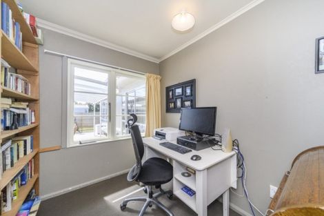 Photo of property in 17 Forbury Avenue, Takaro, Palmerston North, 4412