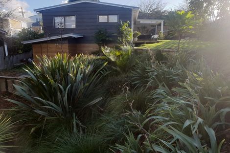 Photo of property in 4 Woodvale Road, Glen Eden, Auckland, 0602