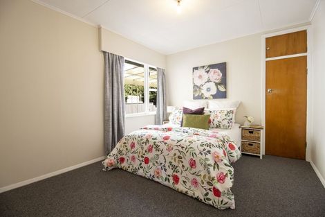 Photo of property in 25 Lees Grove, Wainuiomata, Lower Hutt, 5014