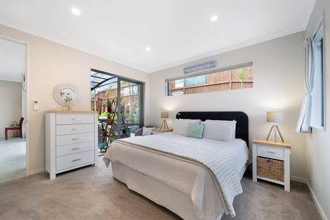 Photo of property in 16 Tararua Street, Massey, Auckland, 0614