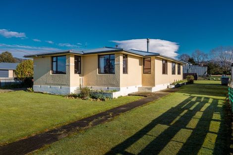 Photo of property in 15 Victoria Street, Waimate, 7924