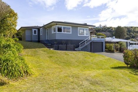 Photo of property in 18 Scenic Heights, Acacia Bay, Taupo, 3330