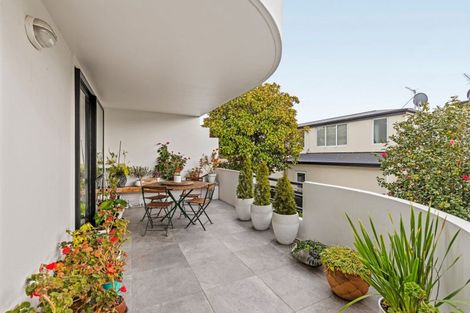 Photo of property in 2/55 Carlton Mill Road, Merivale, Christchurch, 8014