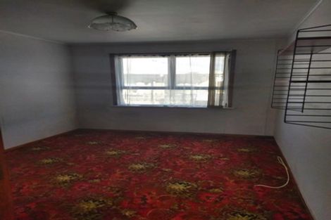 Photo of property in 72 Sylvan Crescent, Te Atatu South, Auckland, 0610