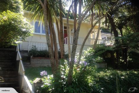 Photo of property in 12 Governor Road, Northland, Wellington, 6012