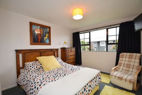 Photo of property in 57 Vogel Place, Waikiwi, Invercargill, 9810