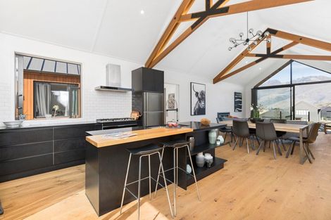 Photo of property in 19 Hackett Road, Jacks Point, Queenstown, 9371