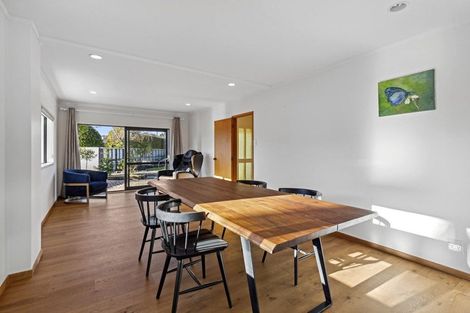 Photo of property in 13 Tarahanga Street, Northcote, Auckland, 0627