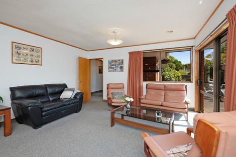 Photo of property in 11 Hurunui Street, Waikanae, 5036