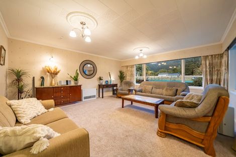 Photo of property in 3 Tawhai Street, Stokes Valley, Lower Hutt, 5019