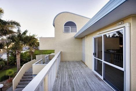 Photo of property in 20 Merehai Place, Snells Beach, 0920