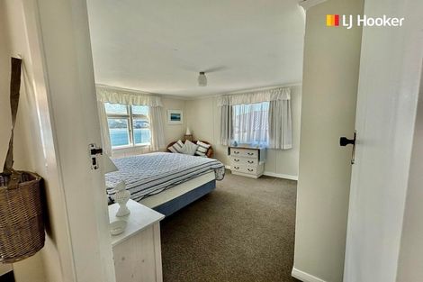 Photo of property in 35 Oxley Crescent, Broad Bay, Dunedin, 9014