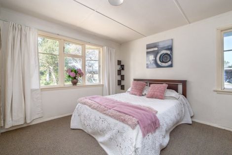 Photo of property in 2752 Lake Ferry Road, Pirinoa, Featherston, 5772