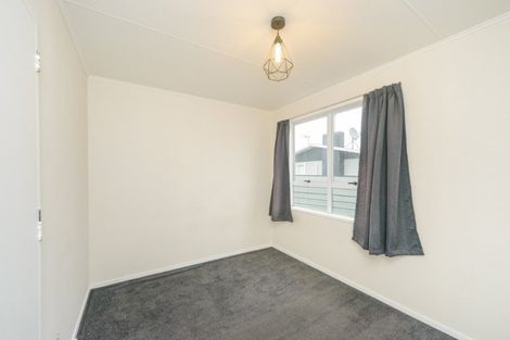 Photo of property in 28 Rhodes Drive, Kelvin Grove, Palmerston North, 4414
