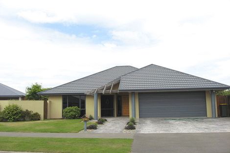 Photo of property in 4 Wisteria Place, Parklands, Christchurch, 8083