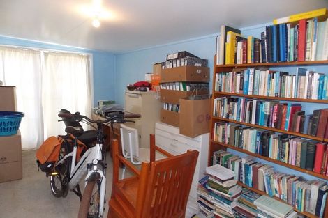 Photo of property in 24 Nuku Street, Tangimoana, 4822