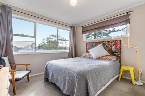 Photo of property in 21 Waterlea Avenue, Mangere Bridge, Auckland, 2022