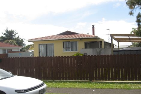 Photo of property in 11 Moncrieff Avenue, Clendon Park, Auckland, 2103
