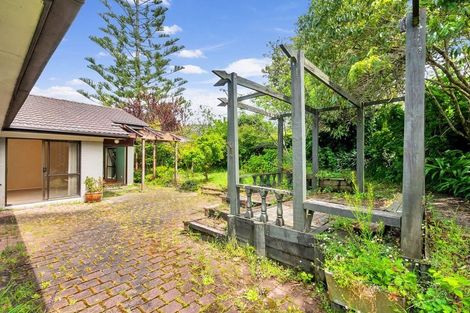 Photo of property in 1 Celina Place, Browns Bay, Auckland, 0630
