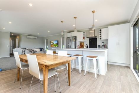 Photo of property in 11 Wescombe Grove, Feilding, 4702