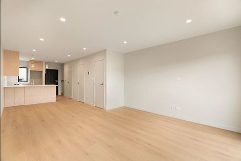 Photo of property in 21 Awhi Lane, Massey, 0614