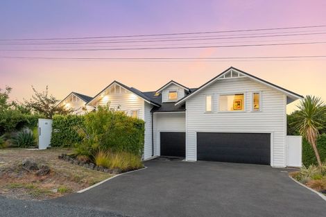 Photo of property in 43 Kent Terrace, Riverhead, 0820