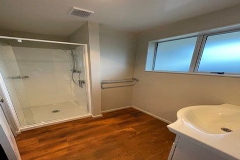 Photo of property in 5 Valecrest Avenue, Parklands, Christchurch, 8083