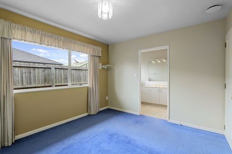 Photo of property in 2/116 Yaldhurst Road, Sockburn, Christchurch, 8042