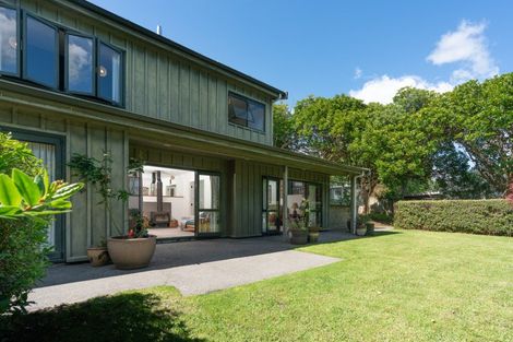 Photo of property in 101 Huia Street, Waikanae, 5391