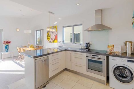 Photo of property in 3/8 Hutcheson Street, Sydenham, Christchurch, 8023