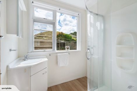 Photo of property in 115 Wallace Road, Mangere Bridge, Auckland, 2022