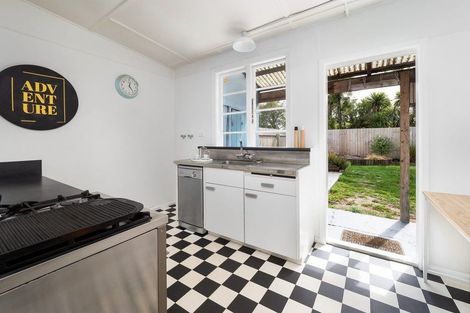 Photo of property in 29 Hutcheson Street, Sydenham, Christchurch, 8023