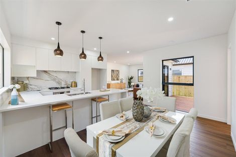 Photo of property in 52 Whakairo Crescent, Gulf Harbour, Whangaparaoa, 0930