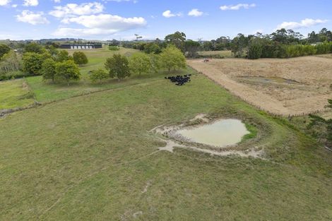 Photo of property in 11 Bobs Way, Dairy Flat, 0792