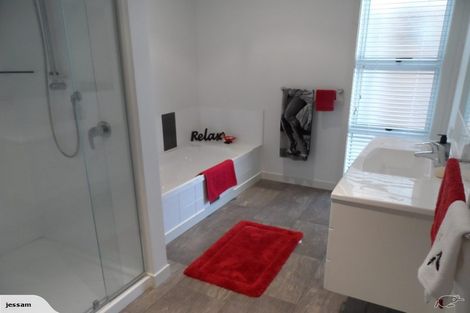 Photo of property in 18 Hall Street, Cambridge, 3434