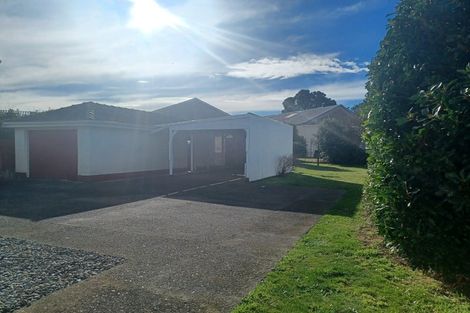 Photo of property in 18 Grey Street, Hawera, 4610