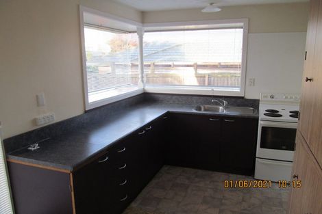 Photo of property in 35 Buckleys Road, Rangiora, 7400