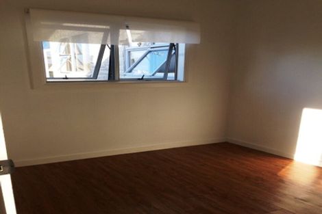 Photo of property in 228 Forrest Hill Road, Forrest Hill, Auckland, 0620