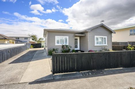 Photo of property in 351 Tremaine Avenue, Takaro, Palmerston North, 4412