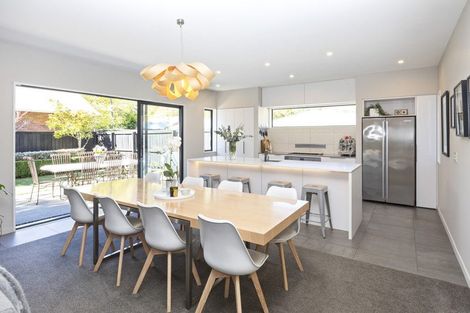 Photo of property in 2 Maurice Knowles Lane, Cashmere, Christchurch, 8022