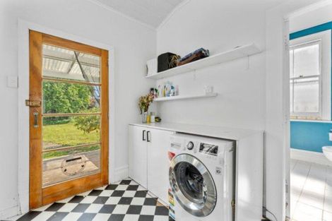 Photo of property in 15 Kelvin Street, Aramoho, Whanganui, 4500