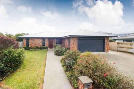Photo of property in 22 Oak Crescent, Ashhurst, 4810