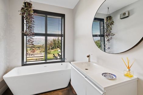 Photo of property in 7 Glenaray Crescent, Wanaka, 9305